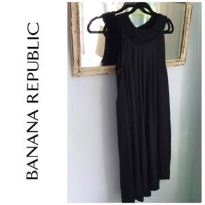 Banana Republic | Halter Midi Shift Dress in Black - Size M - EUC​​​​​
